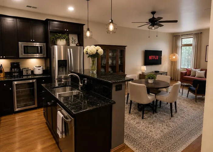 Ferienhaus Modern 2br Retreat Parking + Patio *